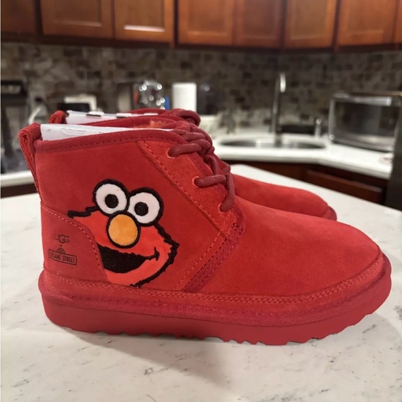 UGG X SESAME STREET Elmo Neumel RedLittle Kids Boots Preschool Size 3Y - Picture 3 of 8